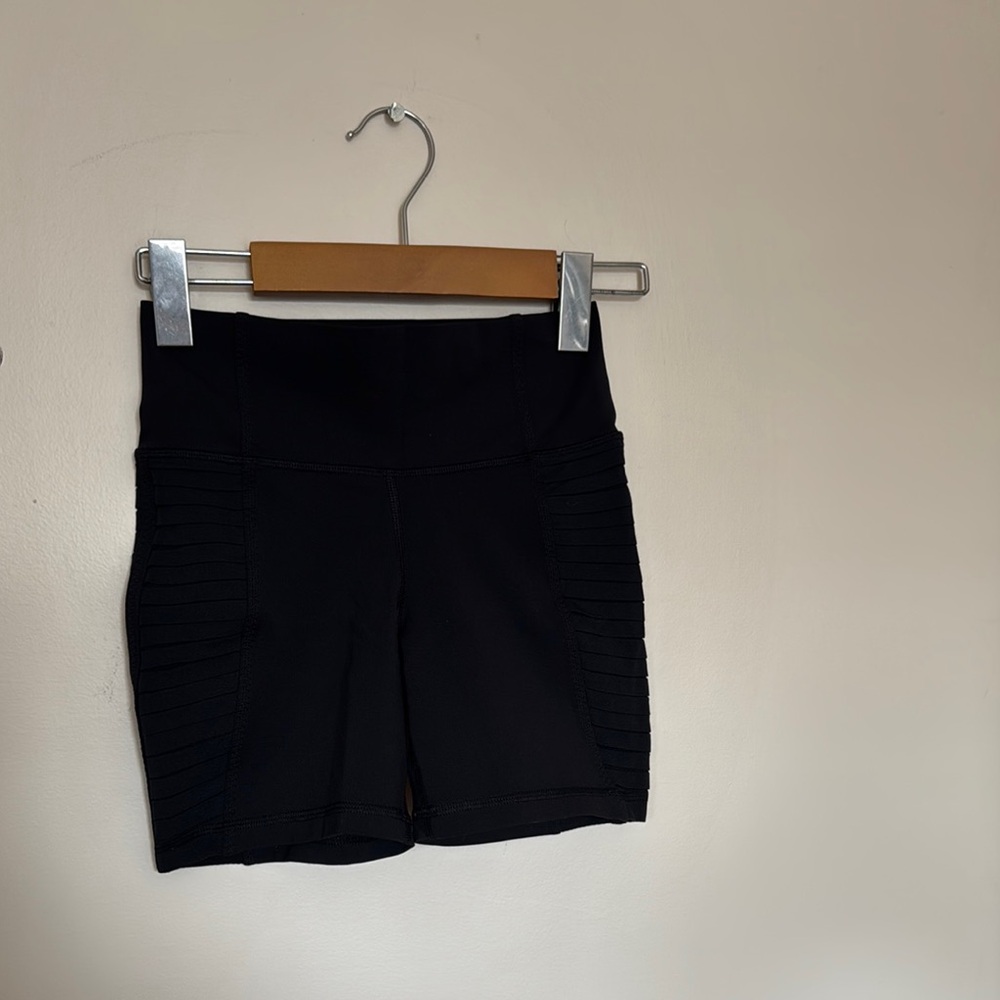 Lululemon Black Women's Shorts